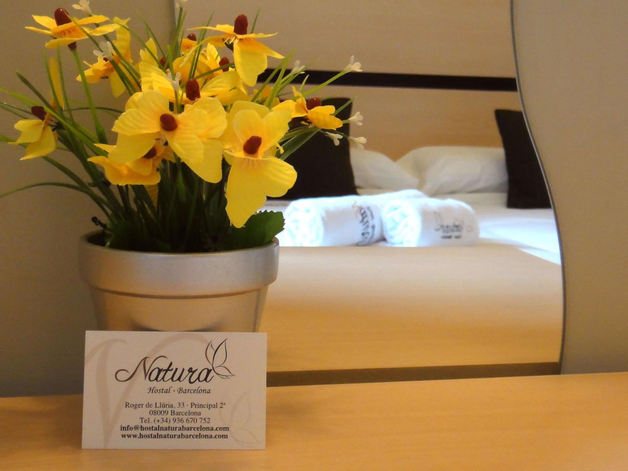 Hostal Live Natura Barcelona (Adults Only) Exterior photo